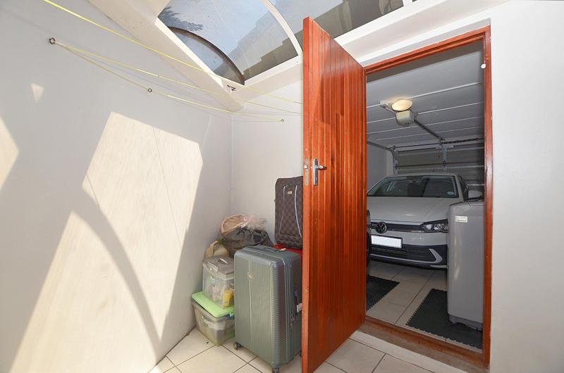 3 Bedroom Property for Sale in Vergesig Western Cape